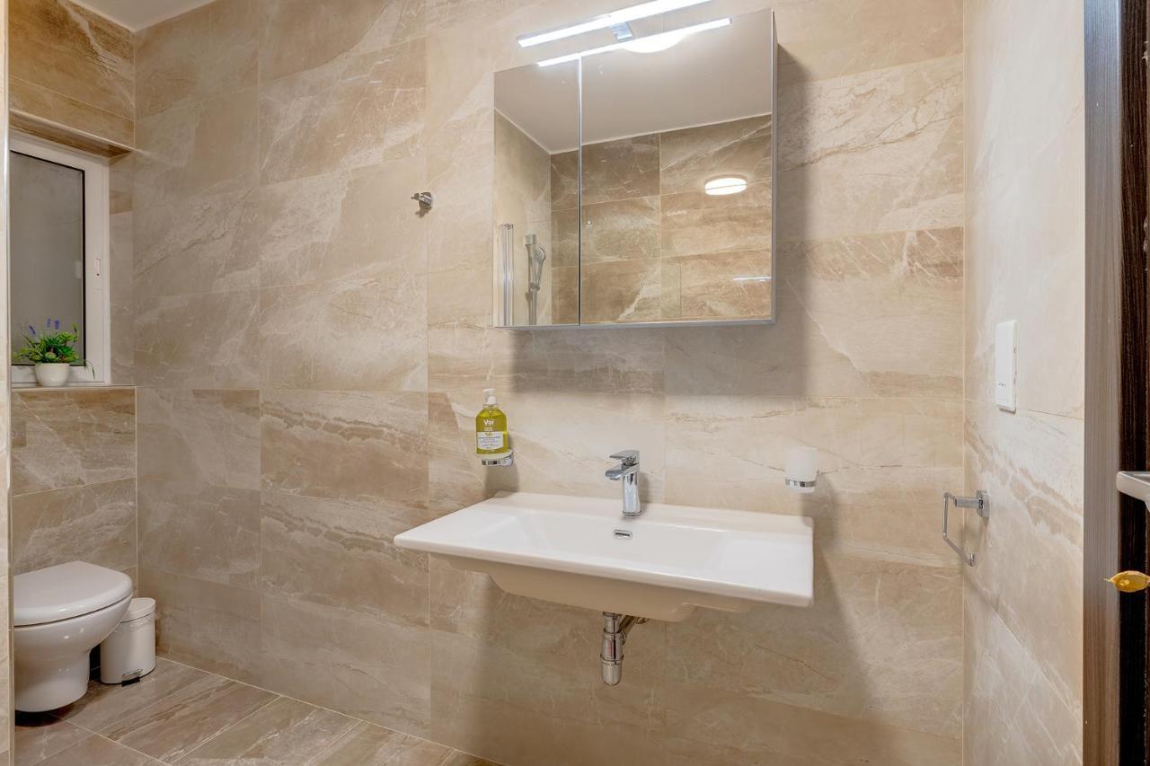 Chic 2Br Apartment, Ideal Location Ta Xbiex Exteriör bild